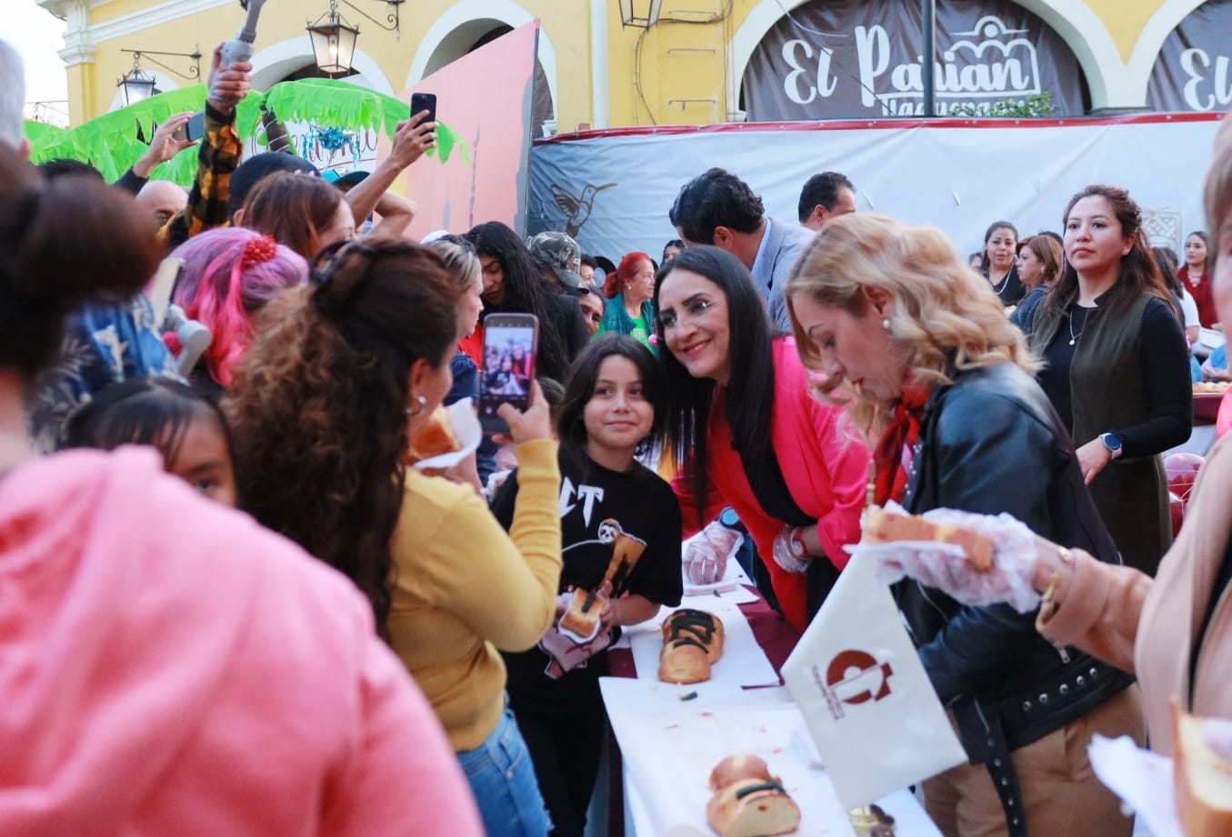 COMPARTEN LA ALEGRÍA DE LOS REYES MAGOS EN TLAQUEPAQUE